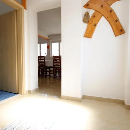 アパート 4376a ルンバルダ